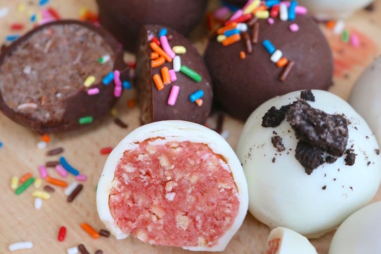 This is what a Pop-Tart cheesecake truffle looks like.